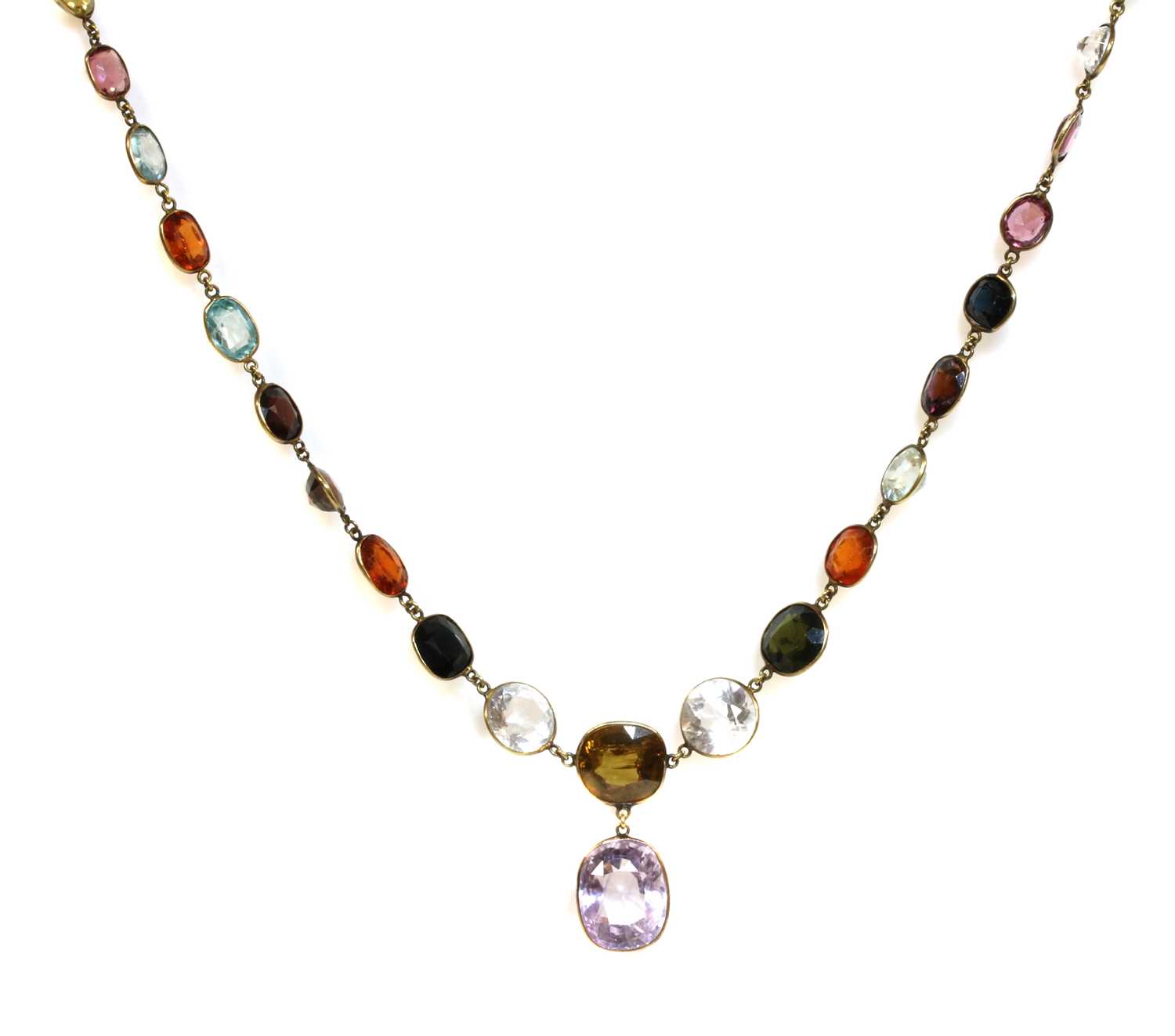 Lot 96 - An Edwardian gemstone necklace
