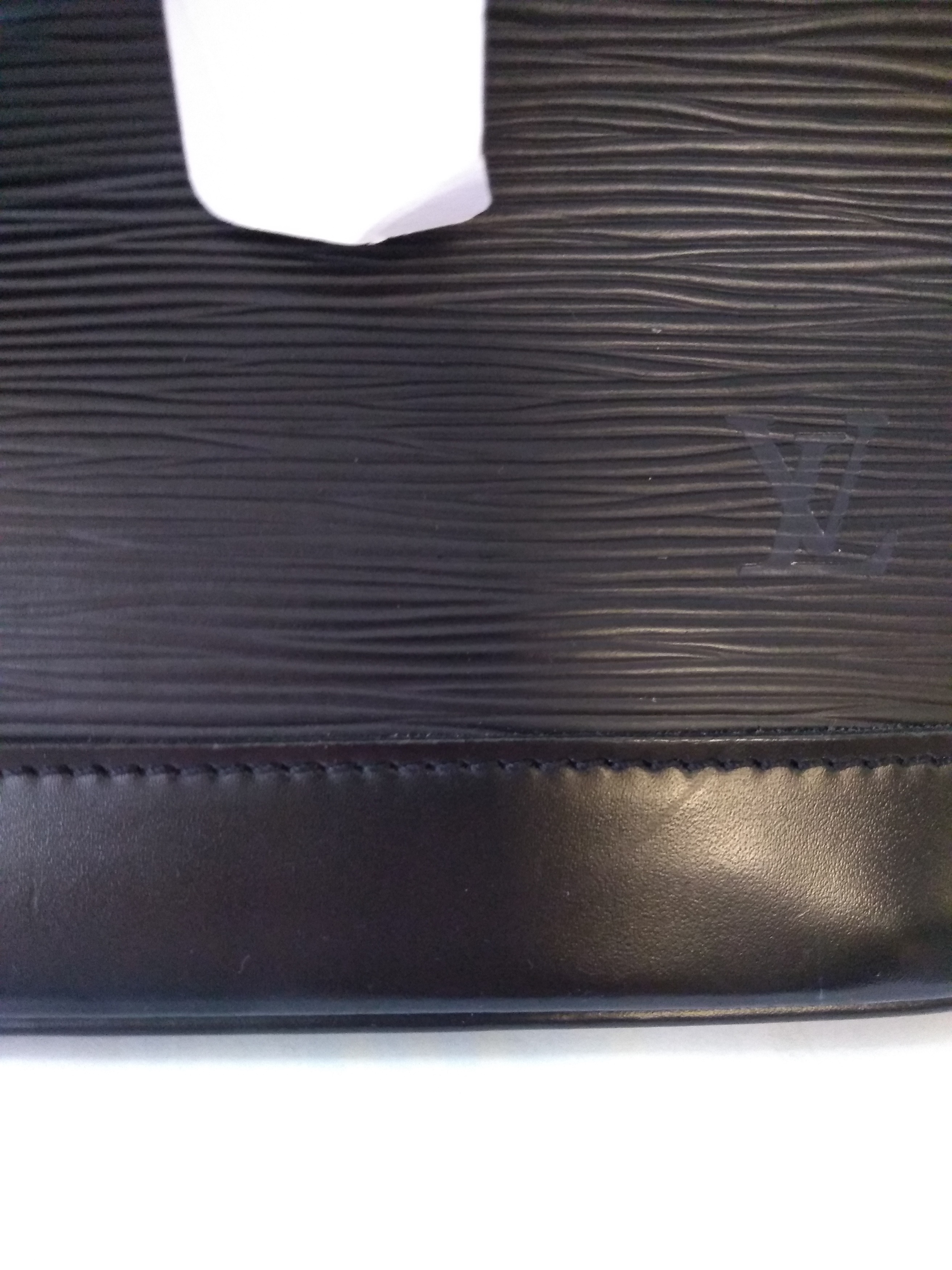 Lot - Louis Vuitton Black Epi Leather Nocturne PM Handbag Date