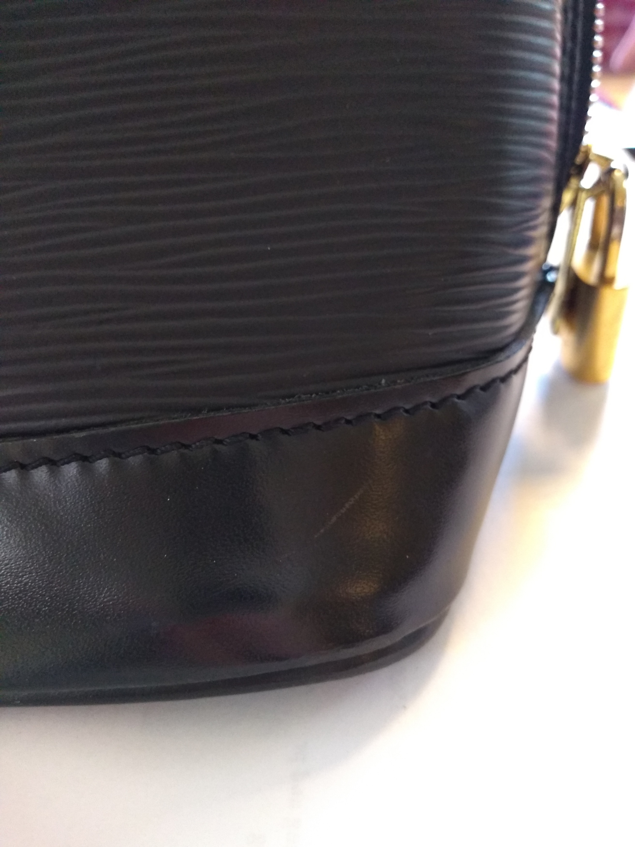 Louis Vuitton Black Noir Epi Leather Alma GM bag Louis Vuitton