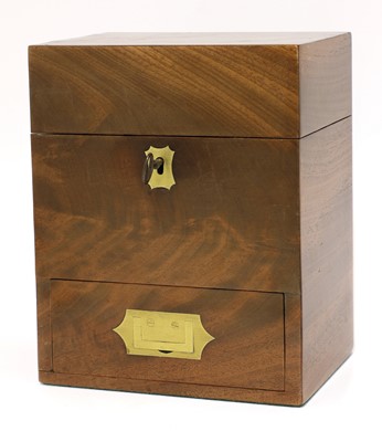 Lot 186 - A mahogany apothecary box