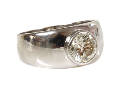Lot 442 - An 18ct white gold single stone diamond ring