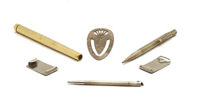 Lot 282 - A Sheaffer gold plated fountain pen