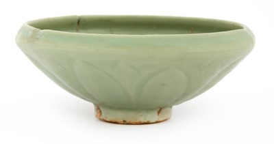 Lot 79 - A Chinese celadon bowl