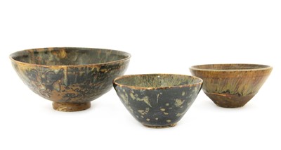 Lot 84 - An unusually large Chinese Jizhou ware bowl