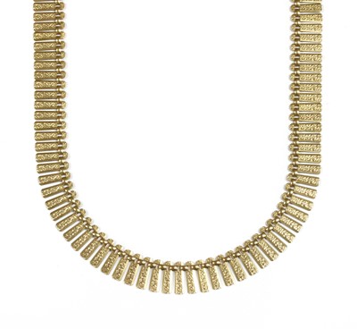 Lot 152 - A 9ct gold fringe necklace