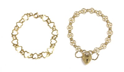 Lot 118 - A 9ct gold bracelet
