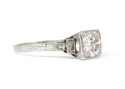Lot 222 - An Art Deco style platinum diamond ring