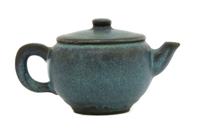 Lot 447 - A Chinese Yixing stoneware teapot