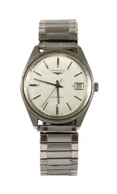 Lot 481 - A gentlemen's stainless steel Longines automatic bracelet watch, c.1970