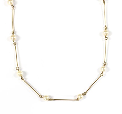Lot 318 - A 9ct gold cultured pearl necklace