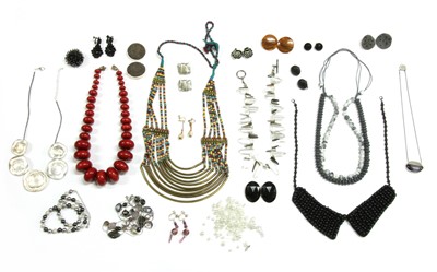 Lot 378 - A collection of contemporary costume jewellery