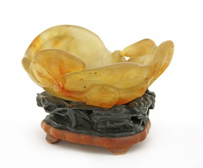 Lot 194 - A Chinese agate cup