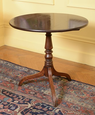 Lot 112 - A George III mahogany tilt-top supper table