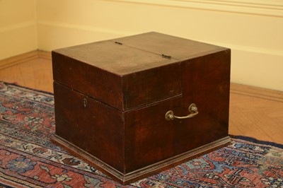 Lot 111 - A mahogany box