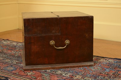 Lot 111 - A mahogany box