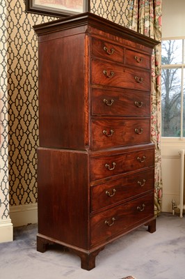 Lot 267 - A George III mahogany chest on chest