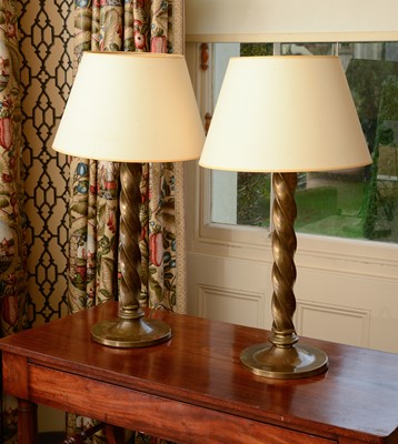 Lot 276 - A pair of brass table lamps