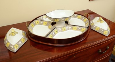 Lot 305 - A pearlware dinner set on tray
