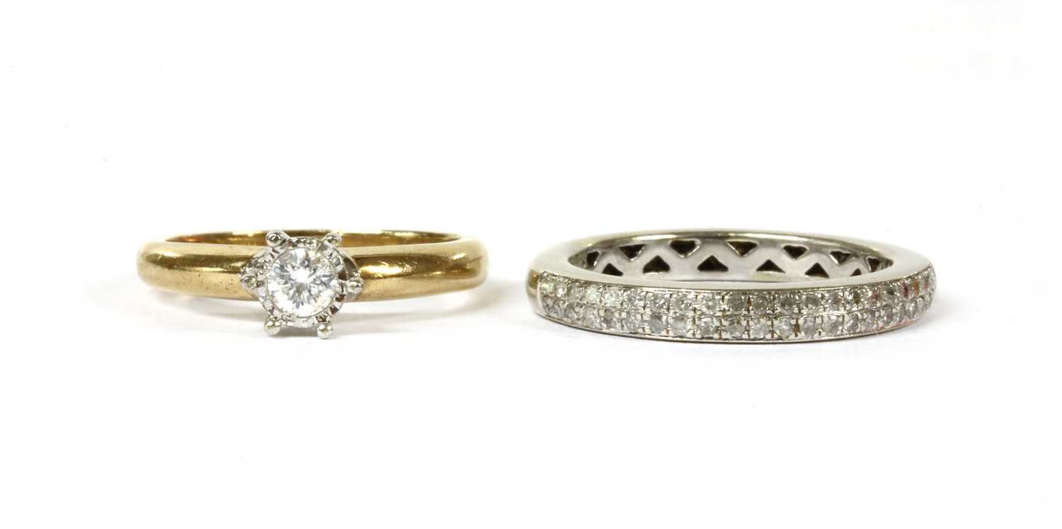 Lot 261 - A 9ct gold single stone diamond ring