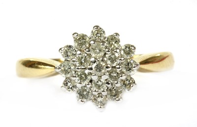 Lot 182 - An 18ct gold diamond cluster ring