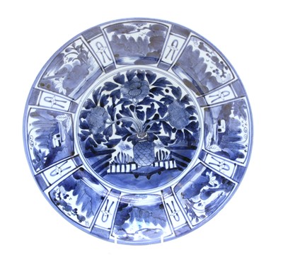 Lot 243 - A Chinese blue and White 'Kraak' plate