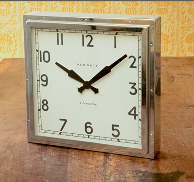 Lot 253 - An Art Deco-style chrome-plated wall clock