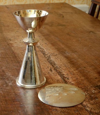 Lot 240 - An Elizabeth II silver communion cup and dish