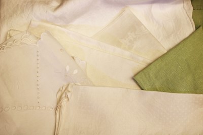Lot 384 - A collection of mixed linen and embroidered cloth