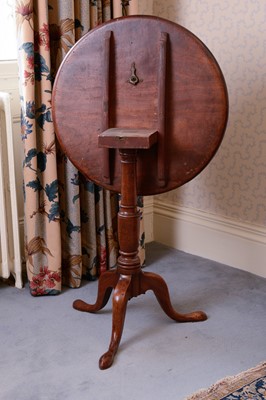 Lot 412 - A George III mahogany occasional table