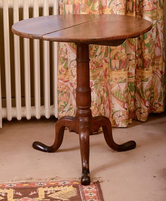 Lot 395 - A George III occasional table