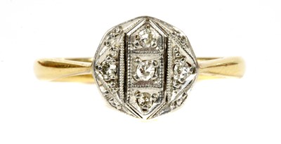 Lot 65 - A gold diamond ring