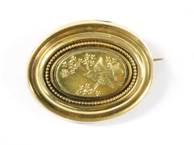 Lot 15 - A Victorian gold brooch