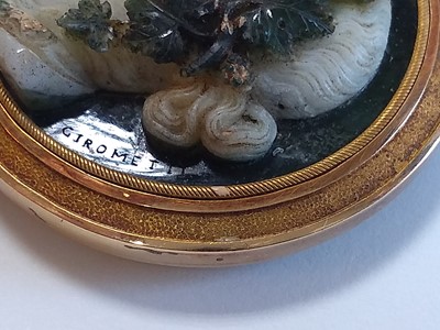 Lot 61 - A cased early 19th century Italian, circular hardstone cameo pendant