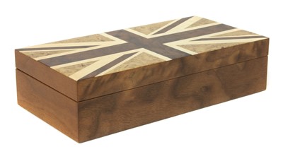 Lot 282 - A contemporary David Linley walnut 'Union Jack' jewellery box