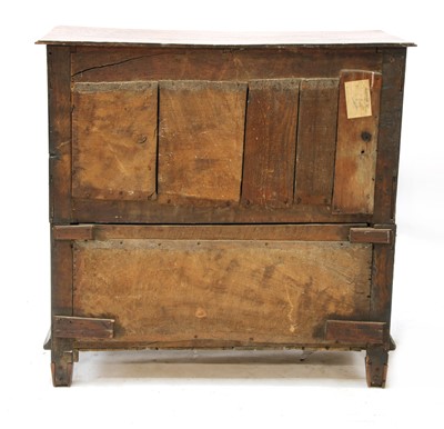 Lot 276 - An oak chest of drawers