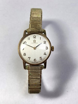 Lot 275 - A ladies' 9ct gold Omega mechanical bracelet watch