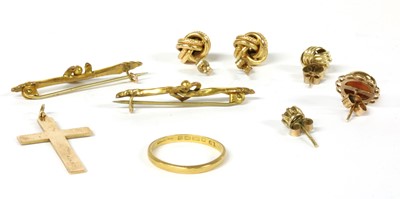 Lot 208 - A quantity of gold jewellery