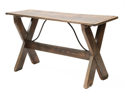Lot 309 - An oak tavern table