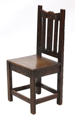Lot 469 - An oak child's chair