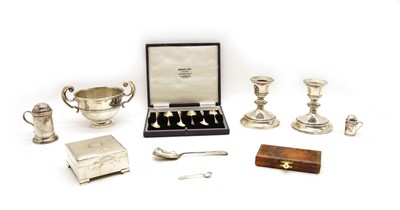 Lot 8 - A collection of silver items