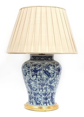 Lot 232 - A large Japanese-style porcelain baluster table lamp