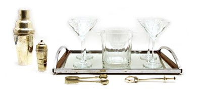 Lot 206 - A matched Art Deco style cocktail set