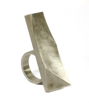 Lot 233 - A sterling silver 'Folds' ring by Abigail Brown
