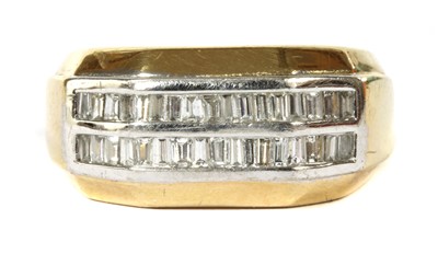 Lot 125 - A 14ct gold diamond ring