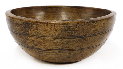 Lot 269 - A large sycamore dairy bowl