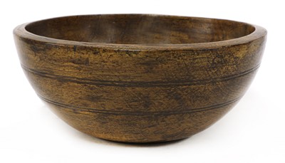 Lot 269 - A large sycamore dairy bowl