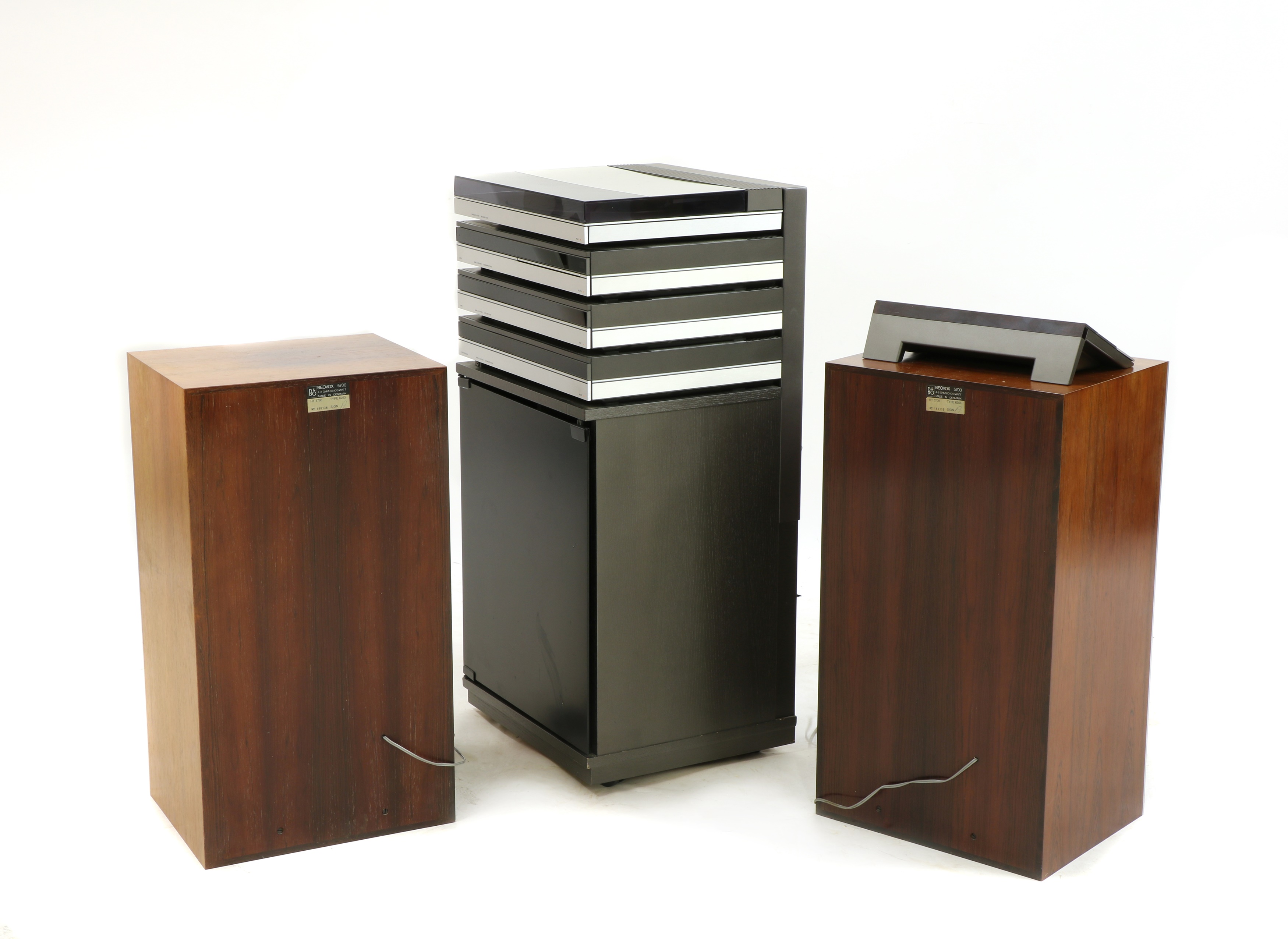 Lot 626 - A Bang & Olufsen Music System,