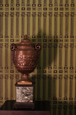 Lot 122 - An Italian grand tour bronze urn by Boschetti (1820-1870)
