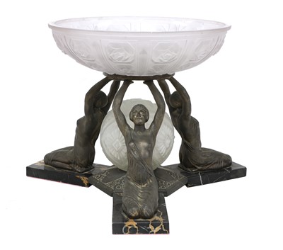 Lot 159 - A French Art Deco centrepiece
