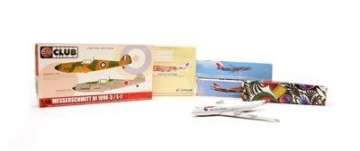 Lot 120 - 8 unused boxed model aeroplanes